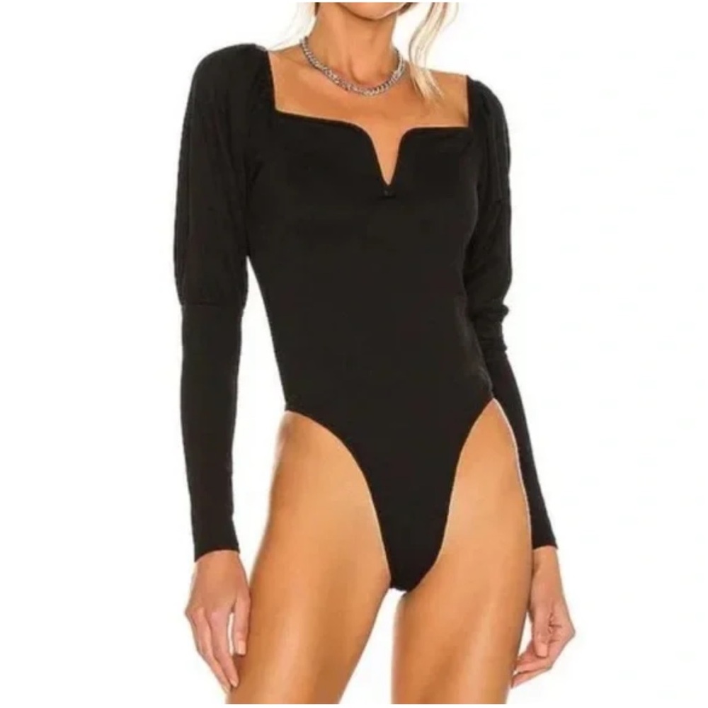 EUC BB Dakota by Steve Madden Romance Language Bodysuit-black